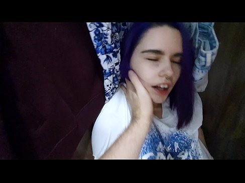❤️ Fûn myn suster yn 'e kast en holp har cum ❤❌ Anale porno by wy ❤